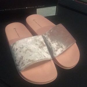 Nwb pink velvet slides